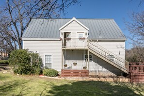 Exterior - Town Creek Warren - Suite B (Fredericksburg)