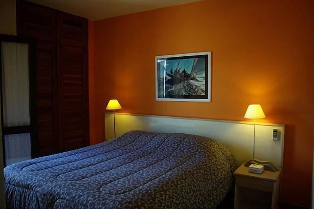 Decoración personalizada, muebles diferentes y escritorio