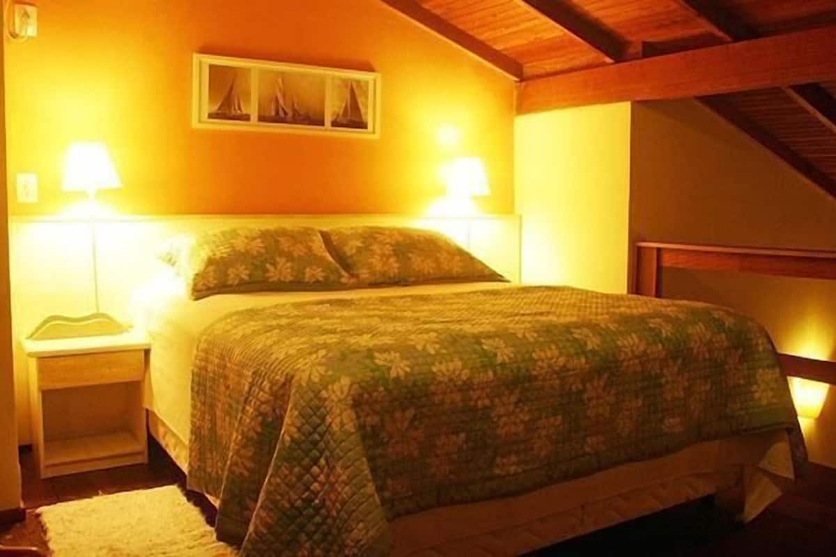 Decoración personalizada, muebles diferentes y escritorio