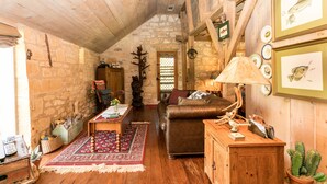 Maison, 1 très grand lit (Palo Alto Creek - The Barn) | Coin séjour