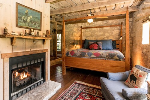 Palo Alto Creek Farm- The Barn