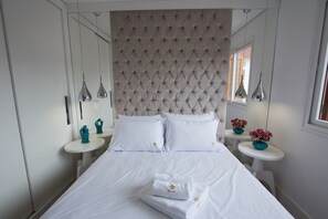Apartment, Multiple Beds, Non Smoking | Blackout drapes, soundproofing, free WiFi, bed sheets - Residencial Florence (Gramado)