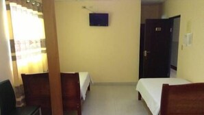 Desk, WiFi (free) - Hotel Cristina (Bocas del Toro)