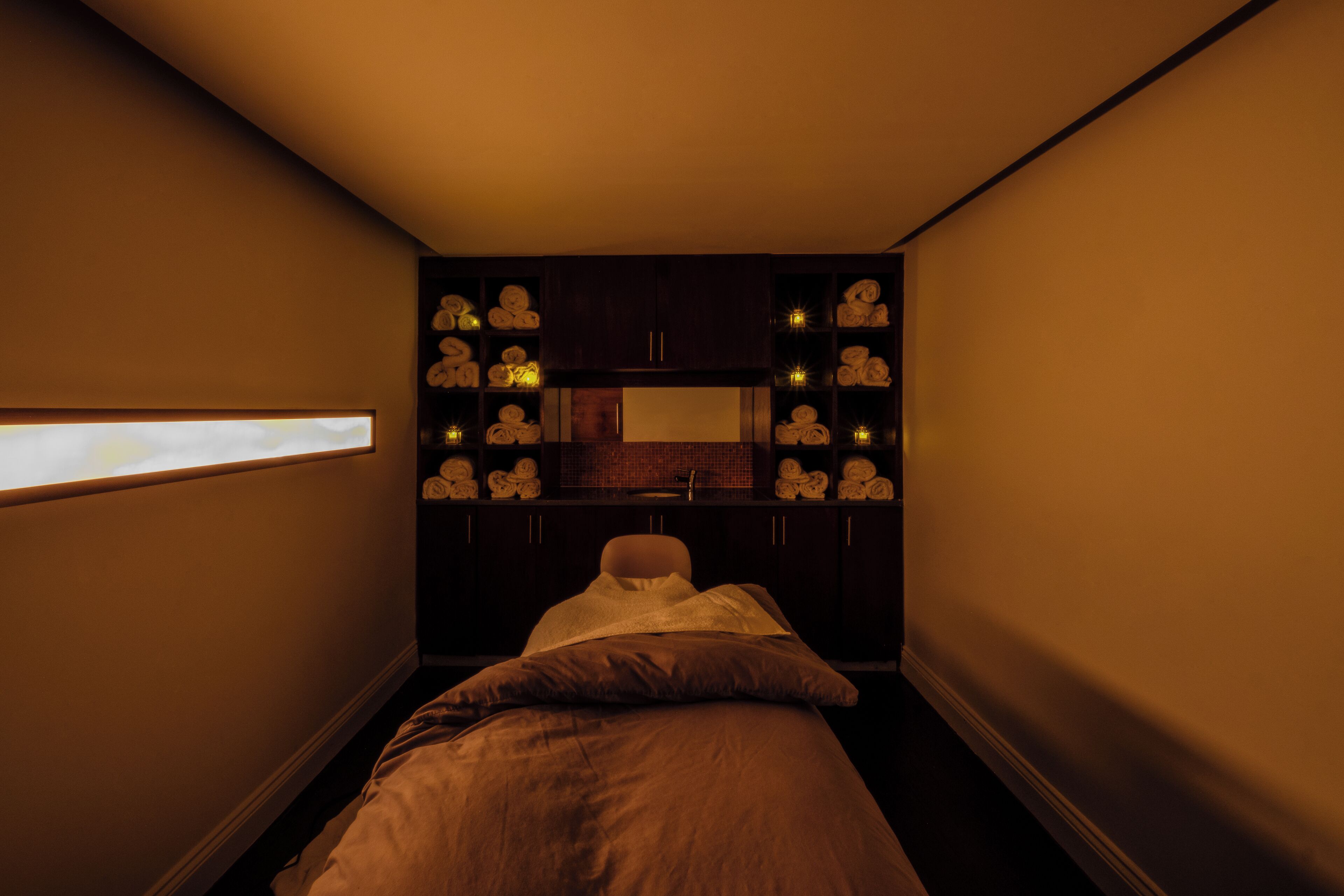 身體療程、芳香療法、體膜護理、身體磨砂、面部療程、5 間療程室