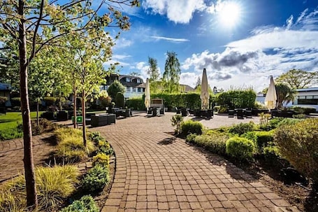 Área de parrillas y picnic. Felbridge Gatwick Hotel & Spa