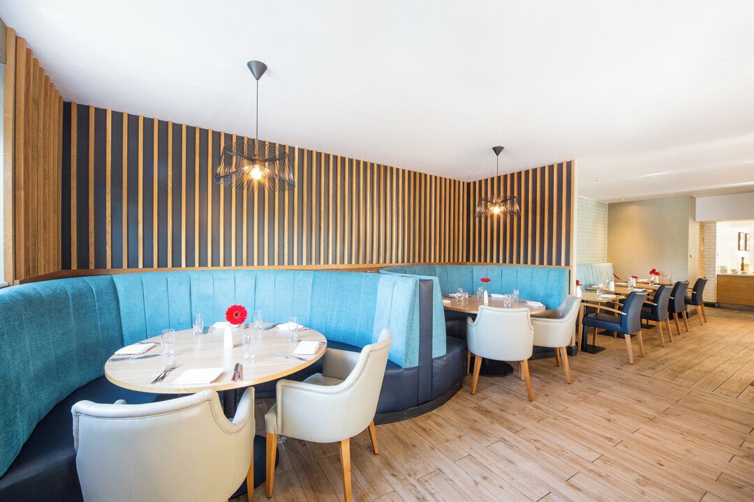 Photo - Elite Venue Selection Felbridge - Gatwick