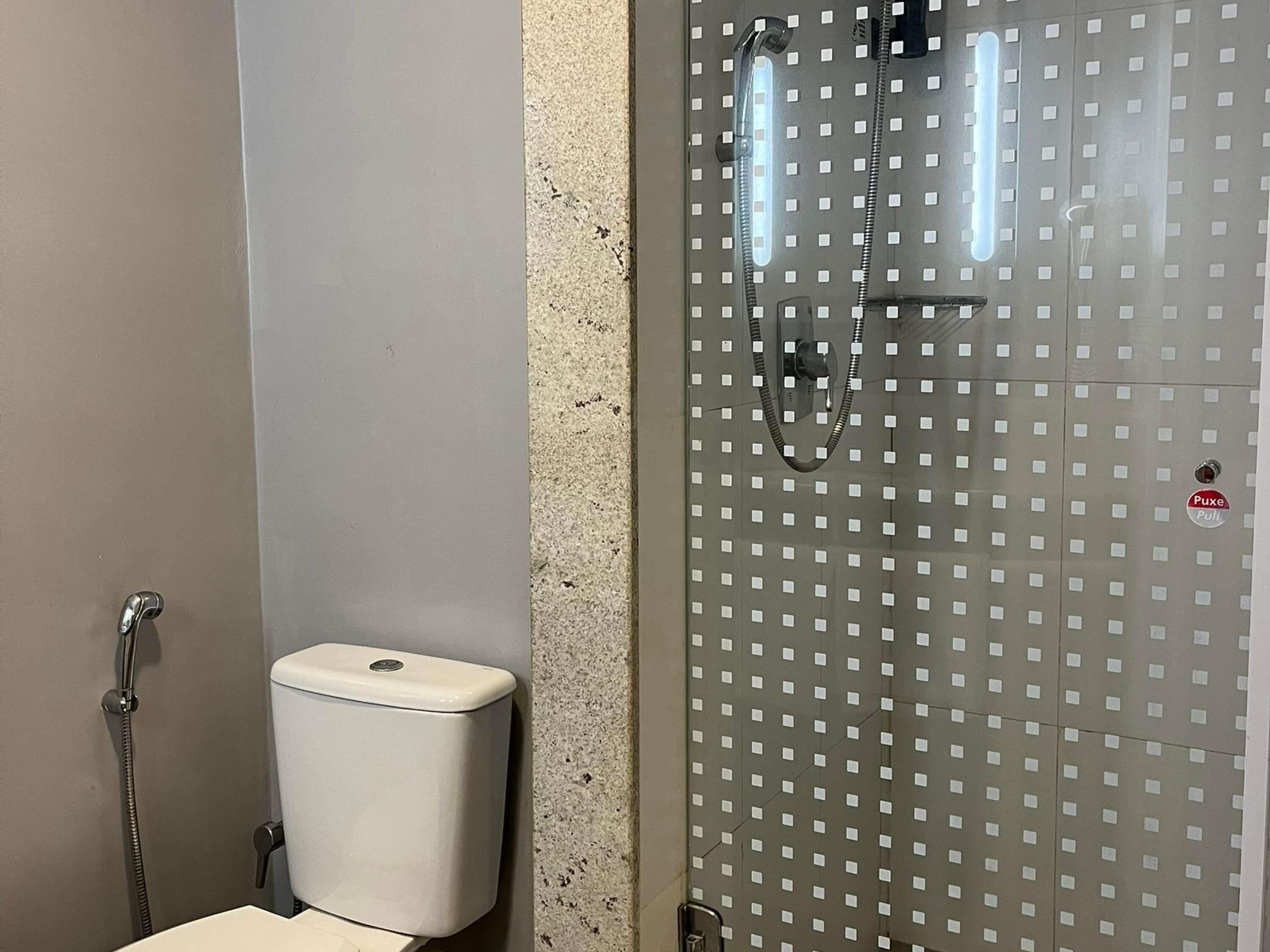 standard room, 1 double bed | minibar, desk, blackout curtains, soundproofing