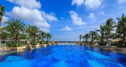 Wyndham Grand Plaza Royale Wenchang