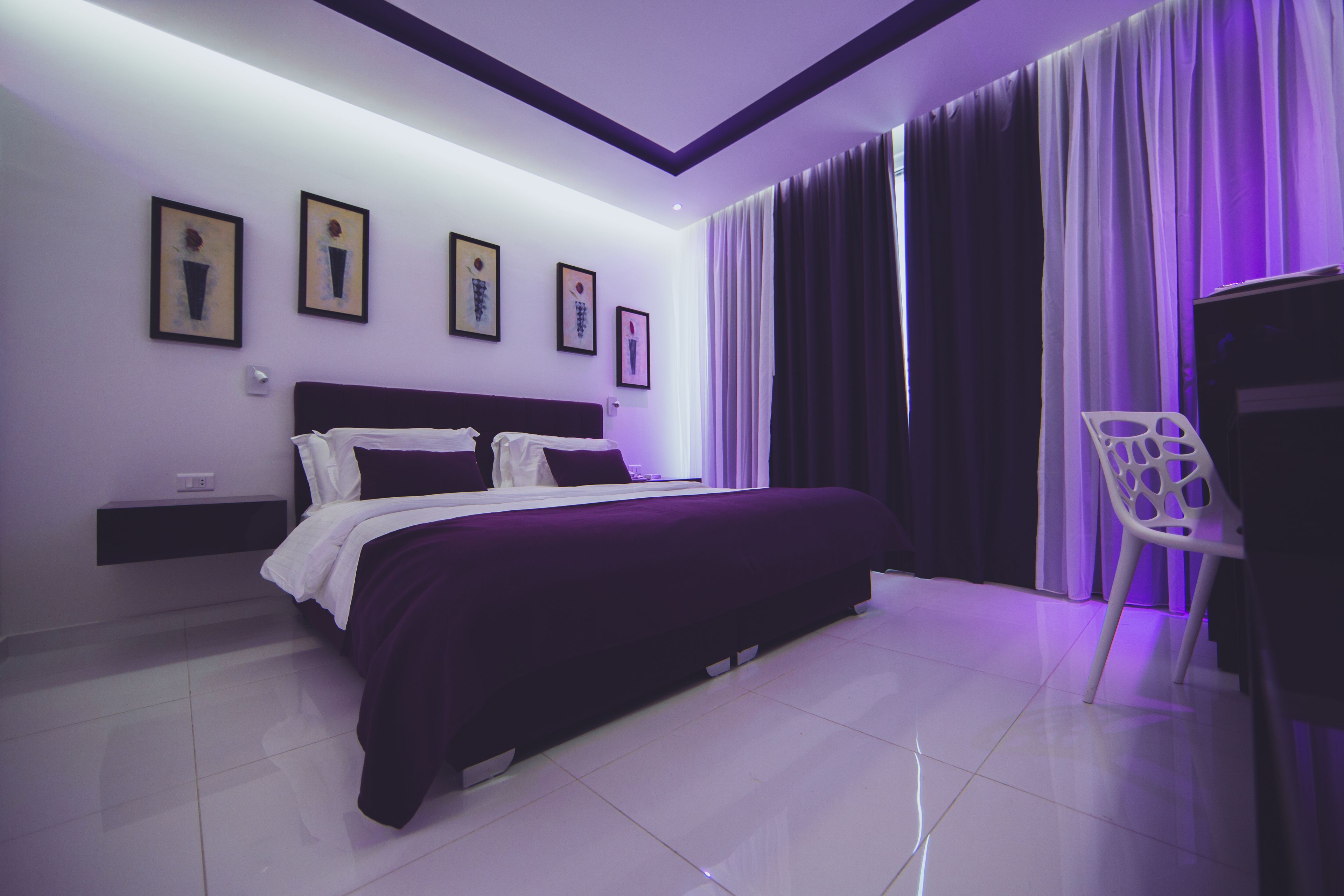 premium bedding, in-room safe, individually decorated