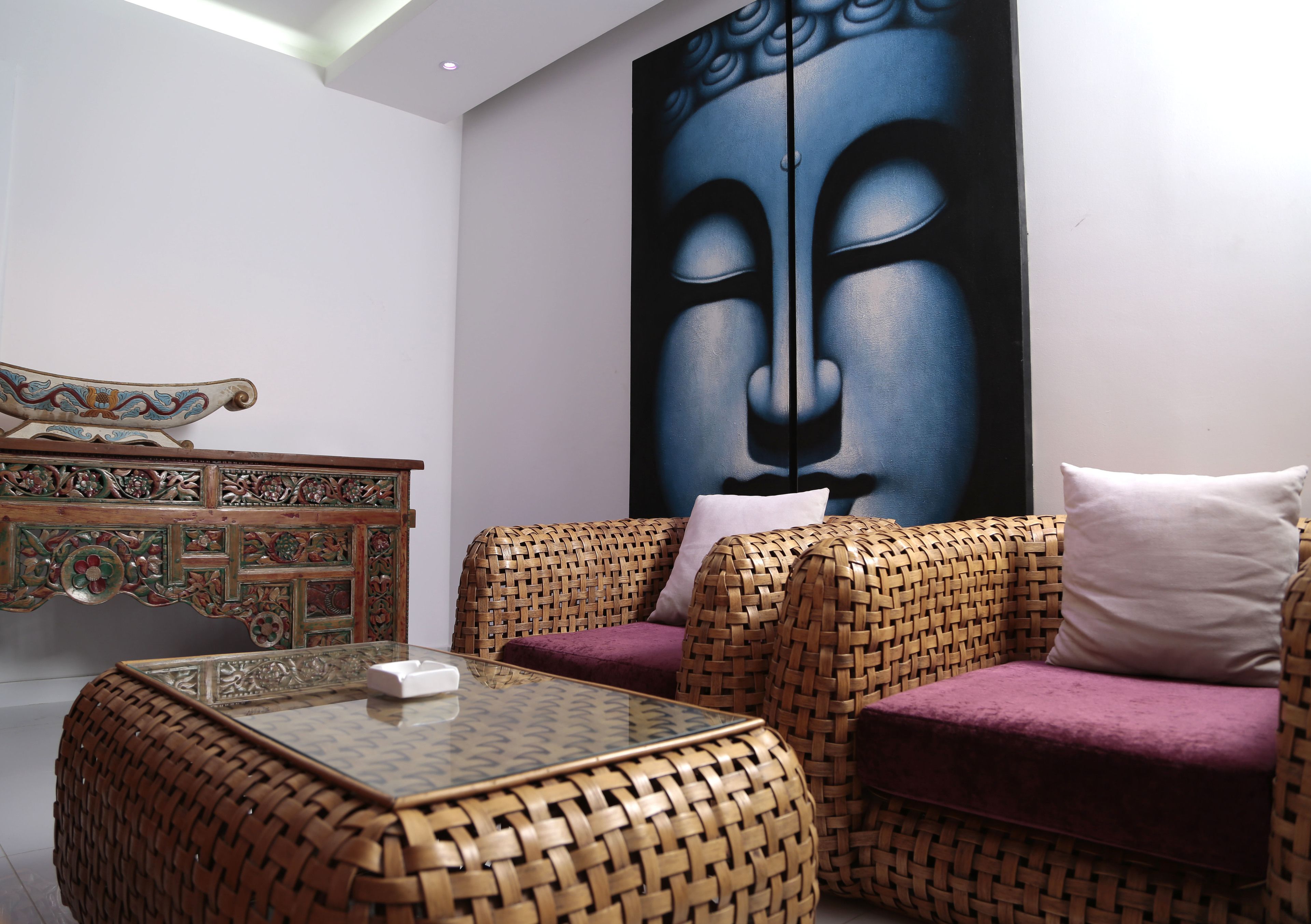 deluxe room | living room | 42-inch lcd tv with satellite channels, tv