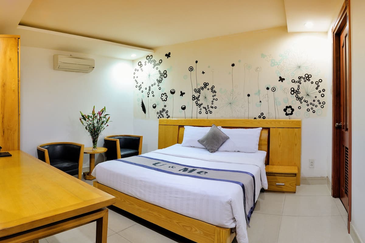 Habitación doble superior, sin ventanas | Minibar, escritorio y wifi gratis