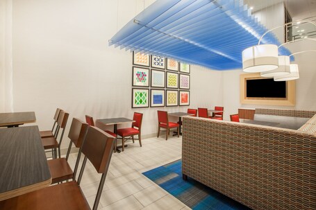 Holiday Inn Express Suites Indianapolis NE Noblesville, an IHG Hotel - Image 7