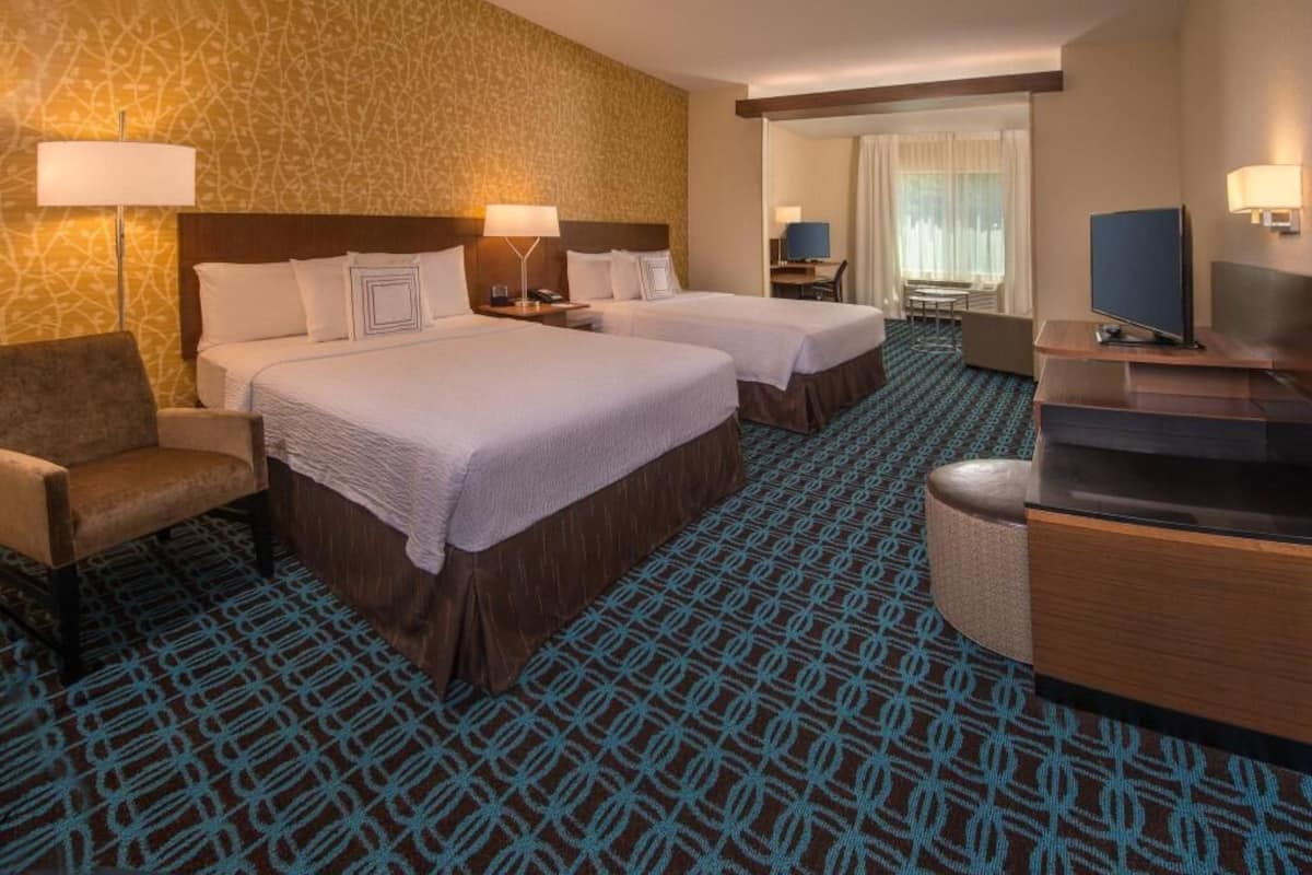 Surmatelas, coffres-forts dans les chambres, bureau