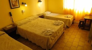 Room - Hotel Arenales (Villa Carlos Paz)