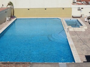 Seasonal outdoor pool - Hotel Arenales (Villa Carlos Paz)