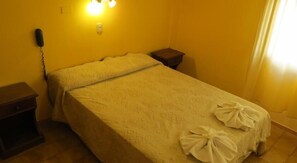 Room - Hotel Arenales (Villa Carlos Paz)