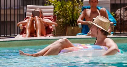 BUNK Surfers Paradise - International Backpacker Hostel