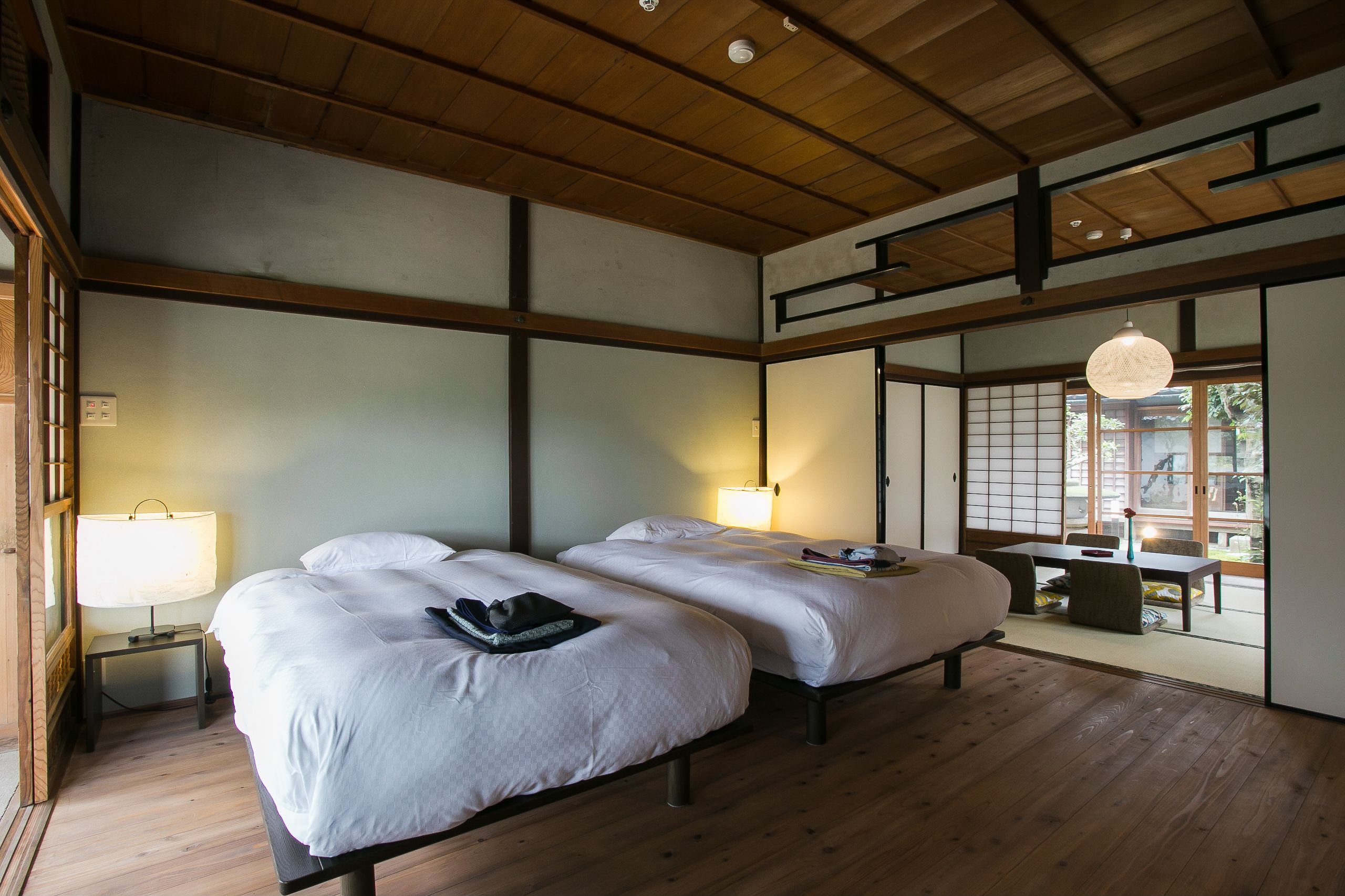 Zimmer, Blick auf den Innenhof (ONAE 101) | Hochwertige Bettwaren, Minibar (mit einigen kostenlosen Artikeln)