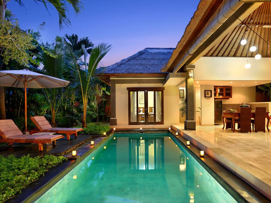 Vila, 2 quartos, piscina particular | Piscina externa | Piscina externa, guarda-sóis, espreguiçadeiras