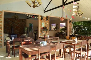 Daily buffet breakfast (THB 350 per person)