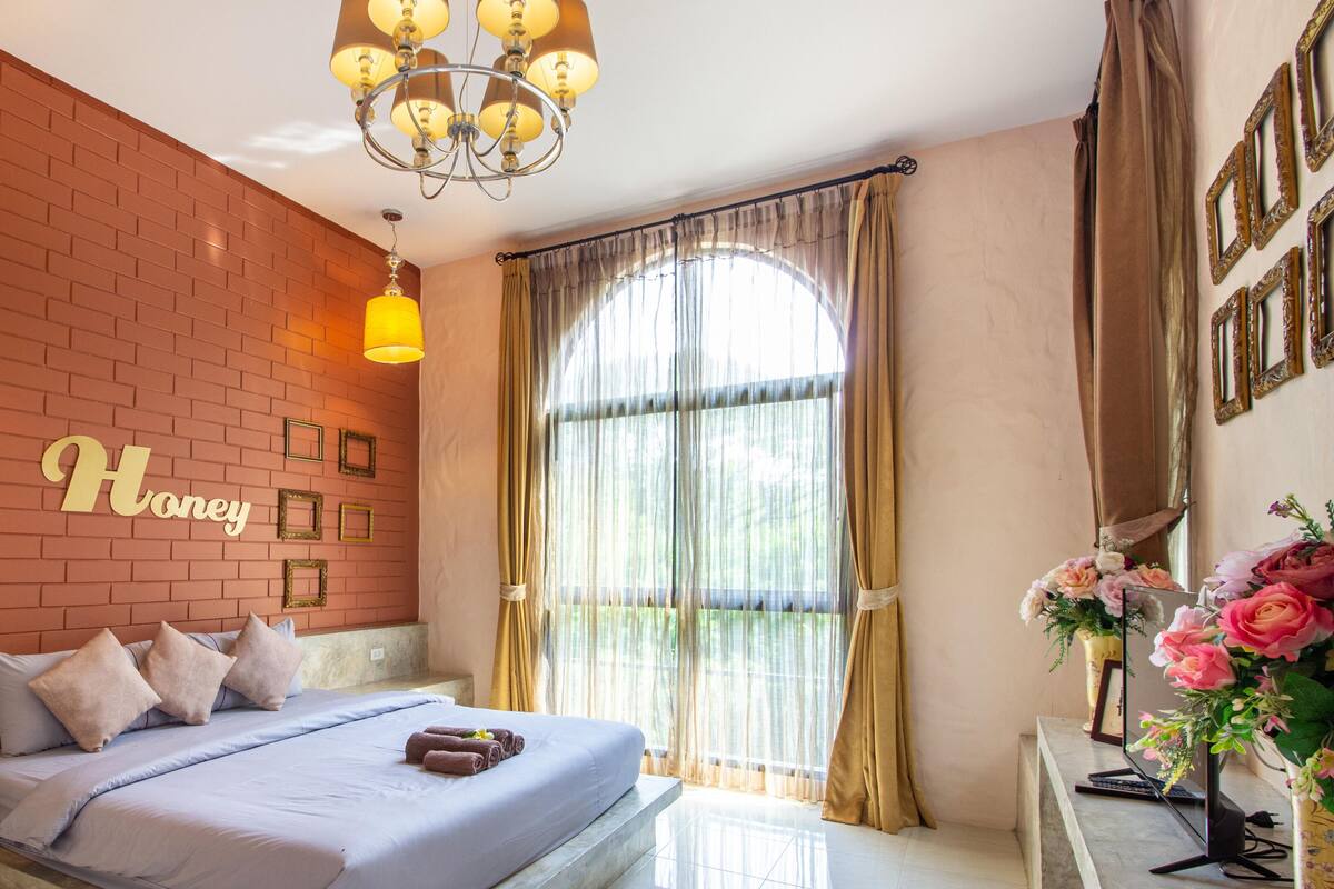 Quarto premier | Escrivaninha, Wi-Fi de cortesia, roupa de cama