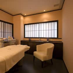 Trị liệu toàn thân, tẩy tế bào chết, dịch vụ massage