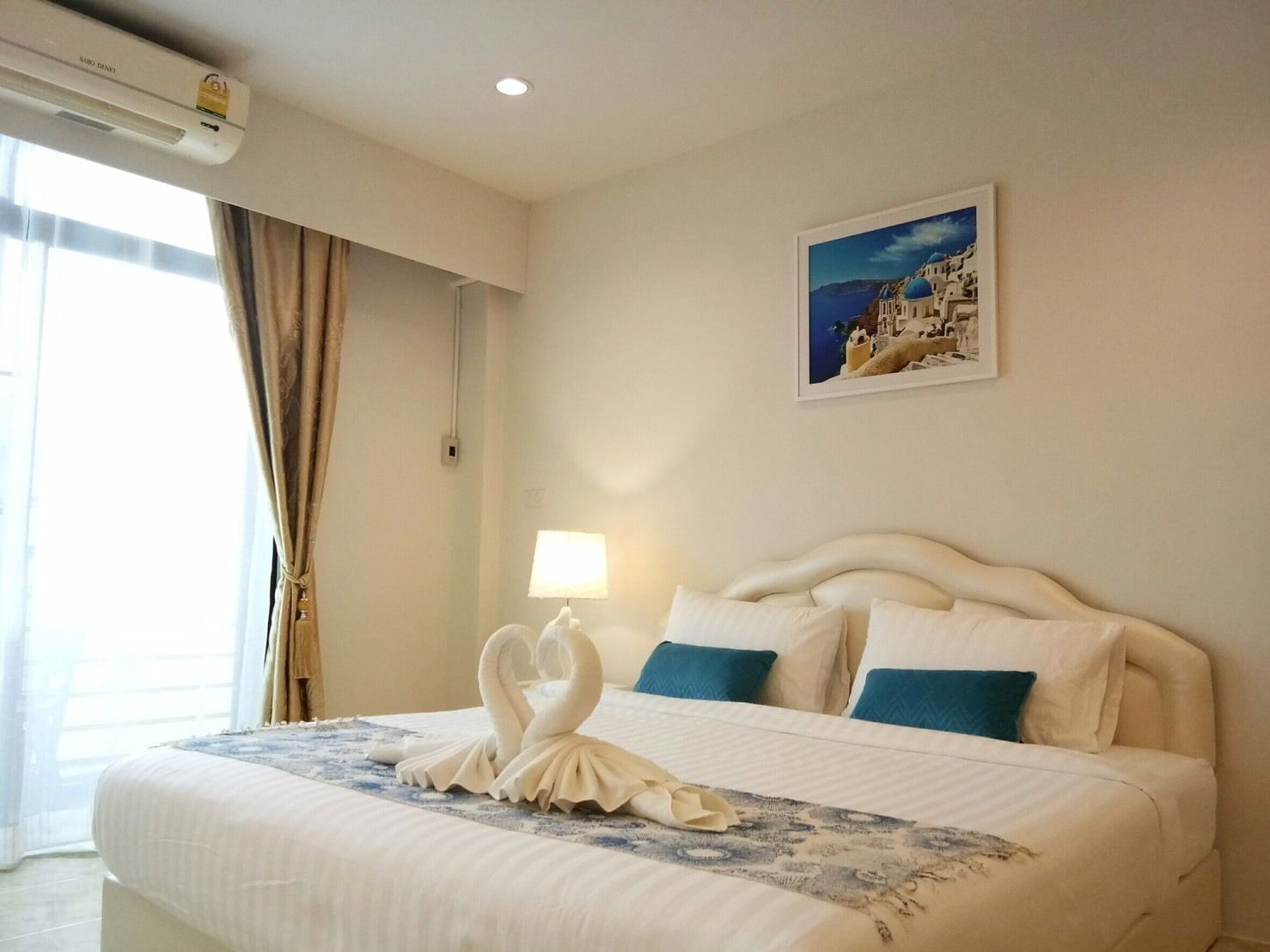 高级房 | 折叠床/加床（额外收费）、免费 WiFi