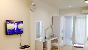 Suite Room | Room amenity - 108 Beds Hostel (Si Racha)