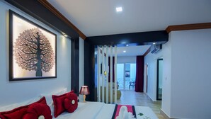 Tweepersoonskamer, 4 slaapkamers | 1 slaapkamer, luxe beddengoed, een minibar, een kluis op de kamer