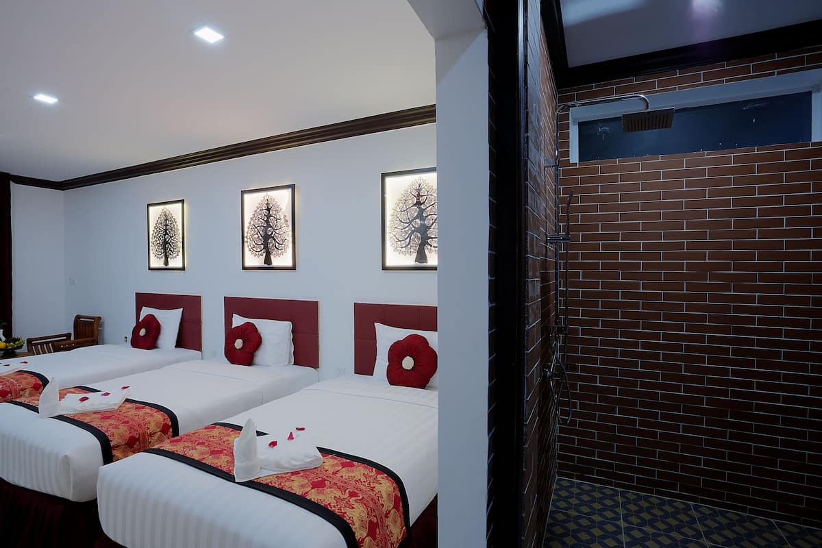 1 bedroom, premium bedding, minibar, in-room safe