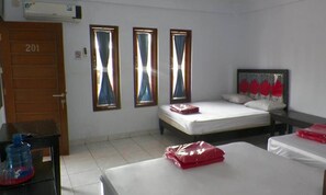 Family Room C | Free WiFi - Rose Inn (Pangandaran)