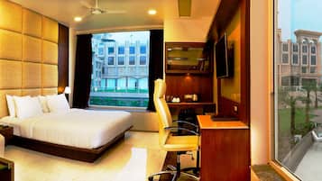 Premium bedding, minibar, in-room safe, desk