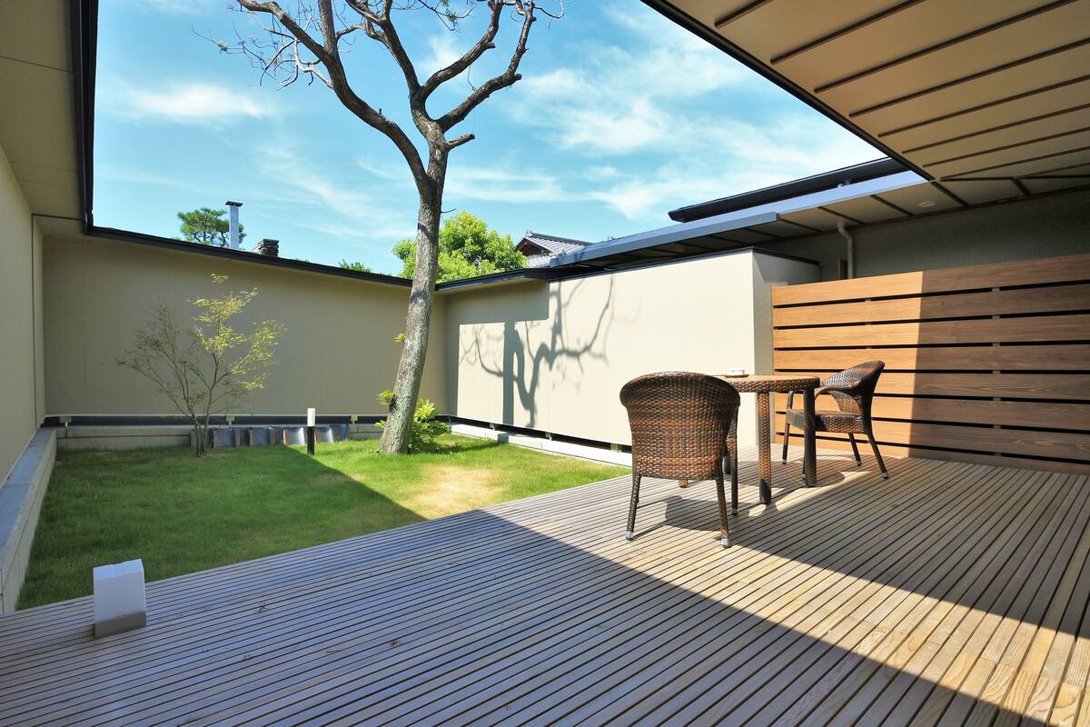 [Club Lounge Access] Antique Villa 4 Beds | Terrace/patio
