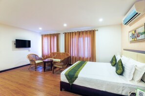 华丽客房 | 办公桌、熨斗/熨衣板