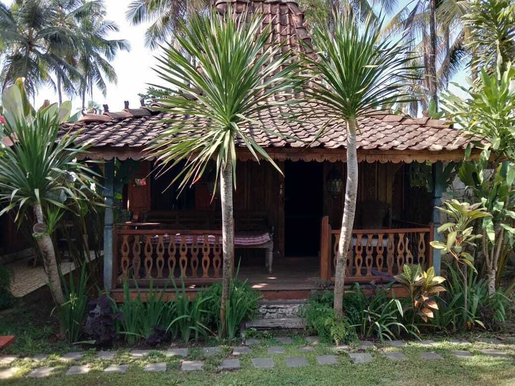 Java Old House | Bed sheets