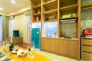 1 Bedroom Apartment | Private kitchenette