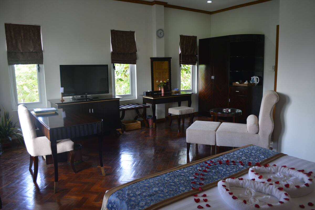 Kamar Double atau Twin Eksekutif | Minibar, brankas, meja kerja, dan Wi-Fi gratis