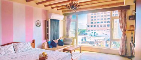 Desk, blackout curtains, soundproofing, free WiFi