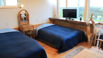 1 bedroom, desk, bed sheets