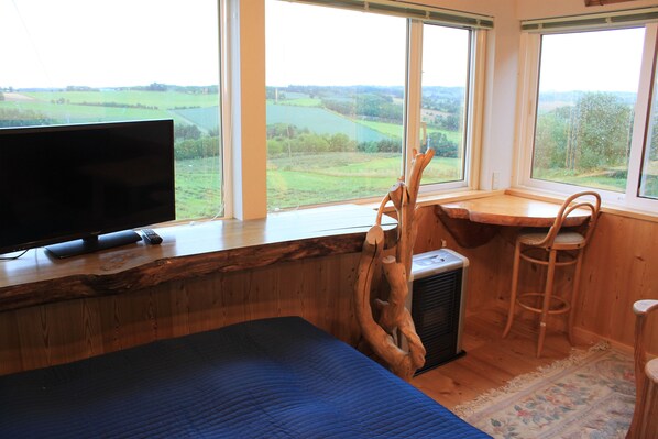 Standard Room, Non Smoking, Mountain View