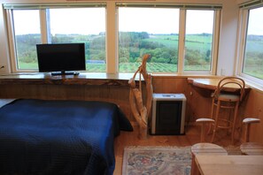Standard Room, Non Smoking, Mountain View | 1 bedroom, desk, bed sheets - Woody Life (Kamifurano)