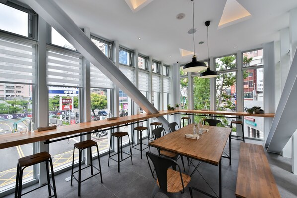 每日供應全套早餐 (每人 TWD150)