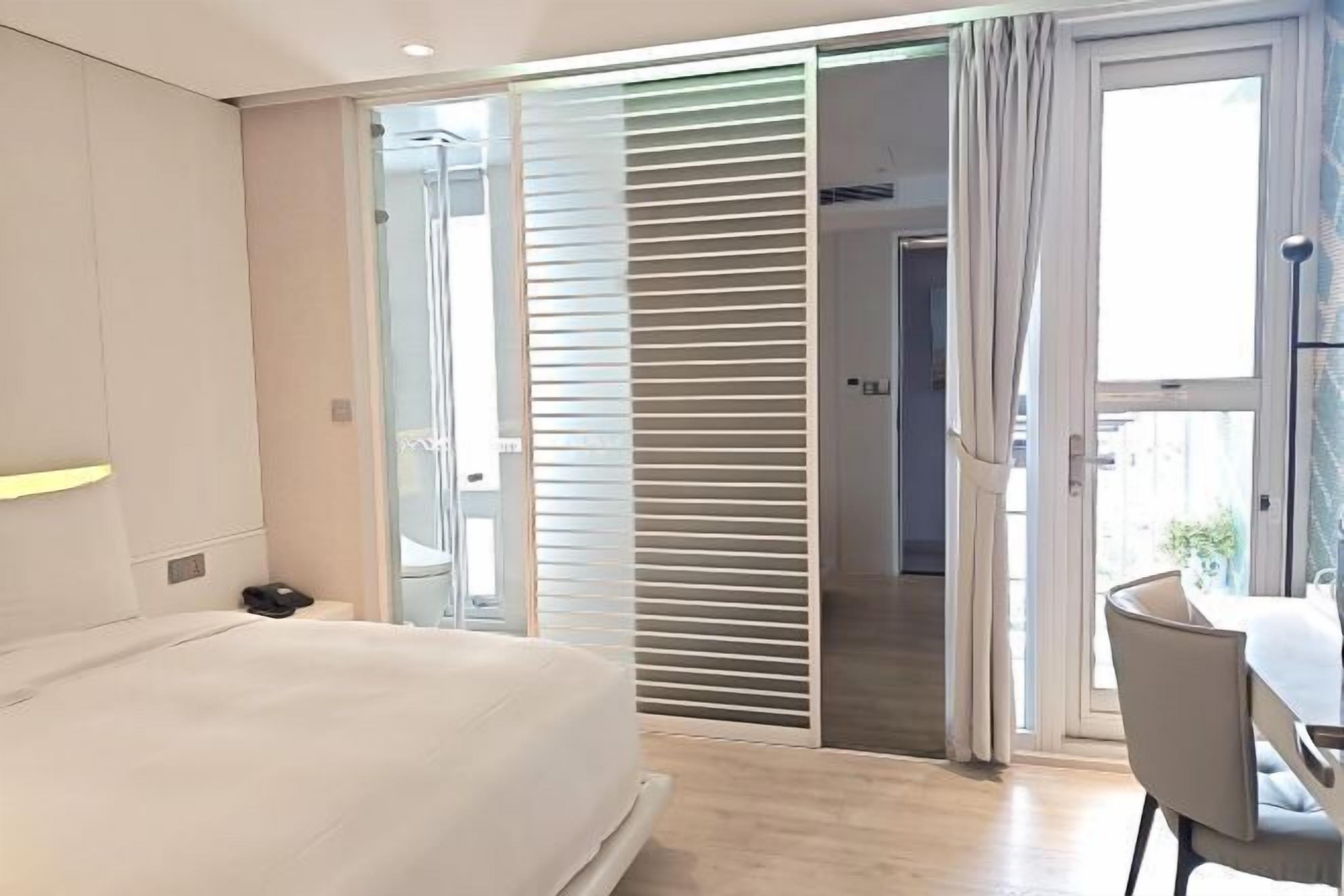 Ropa de cama de alta calidad, cubrecamas y escritorio 