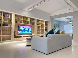 Quad/Family Room | Premium bedding, down comforters, desk, soundproofing - Hotel Mapp (Taichung)