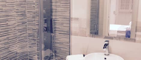 Chambre Double | Salle de bain