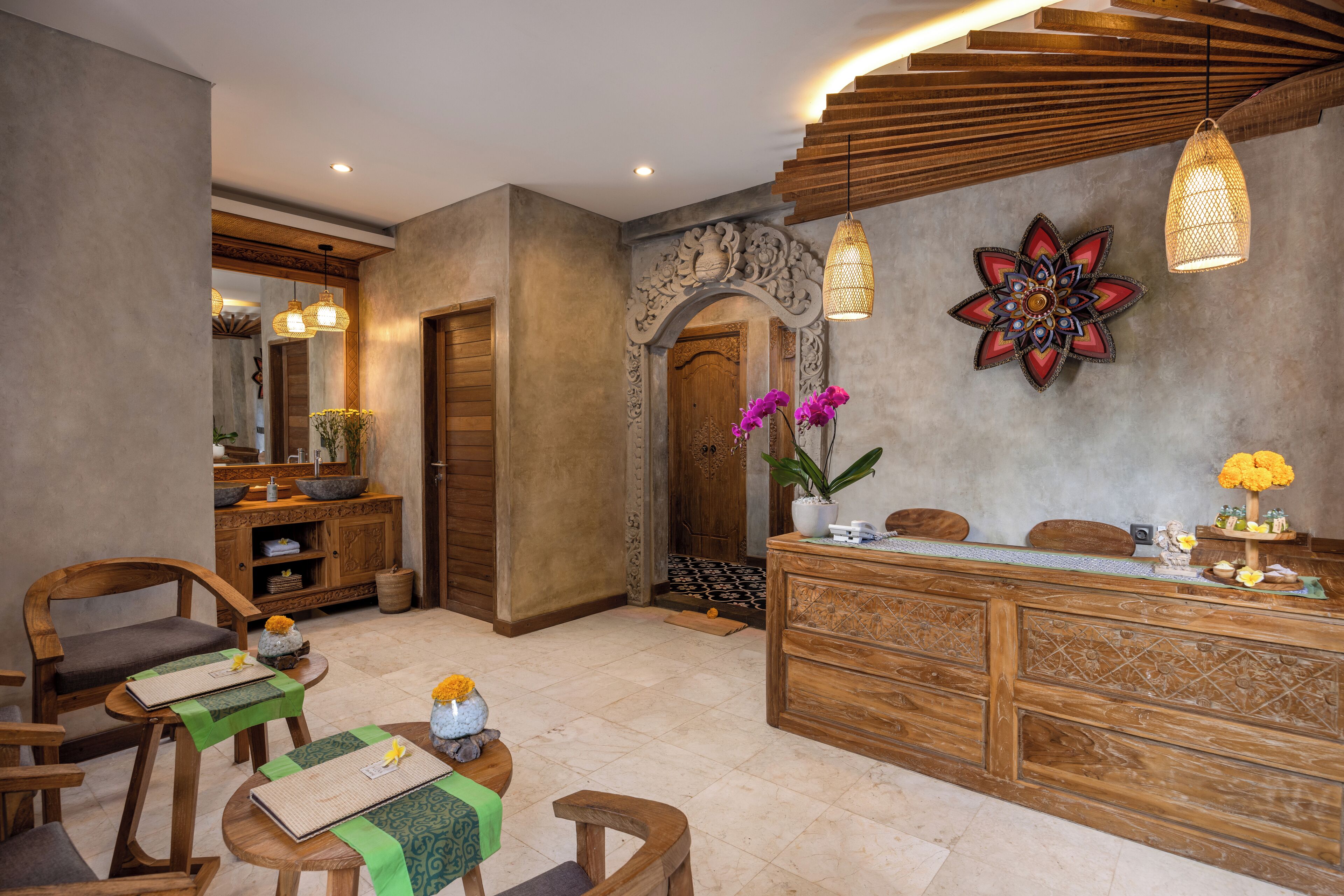 couples treatment room(s), sauna, hot tub, steam room, body treatments