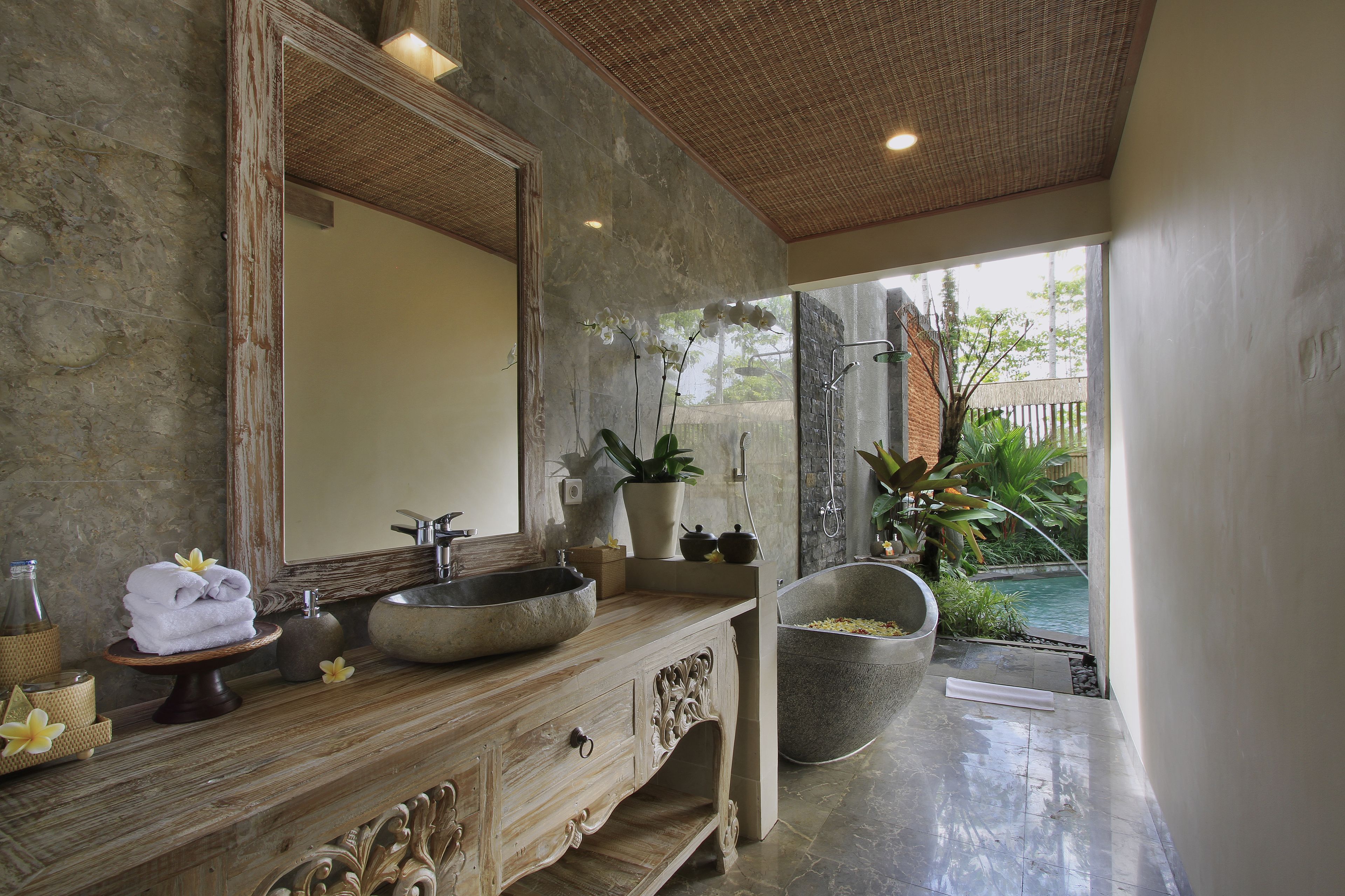 One-Bedroom Pool Villa with Daily Afternoon Tea | Kamar mandi | Perlengkapan mandi gratis, pengering rambut, jubah mandi, dan sandal