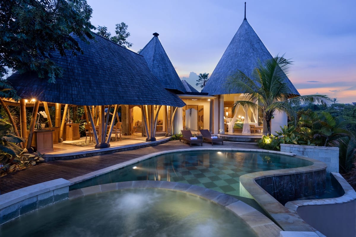 Luxury Royal Private Pool Villa with Jacuzzi with Daily Afternoon Tea | 迷你吧、客房內保險箱、書桌、遮光布/窗簾