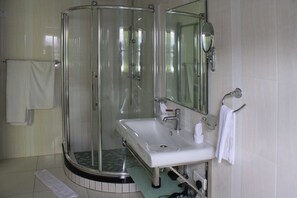 Regadera en el baño