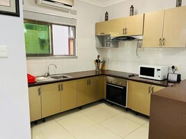 Fridge, coffee/tea maker, electric kettle